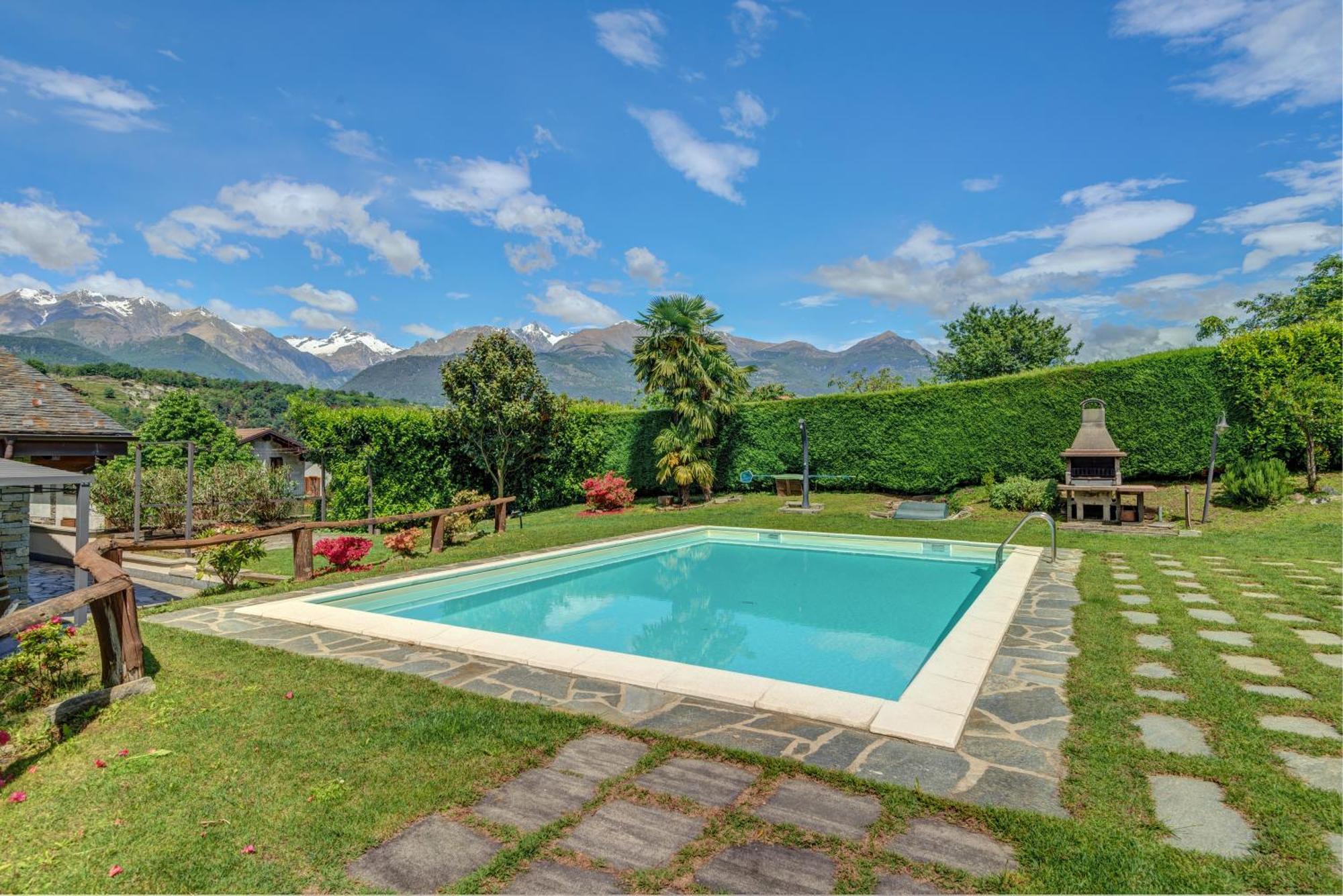 Villa La Corte With Amazing Pool And Garden Colico Exterior foto