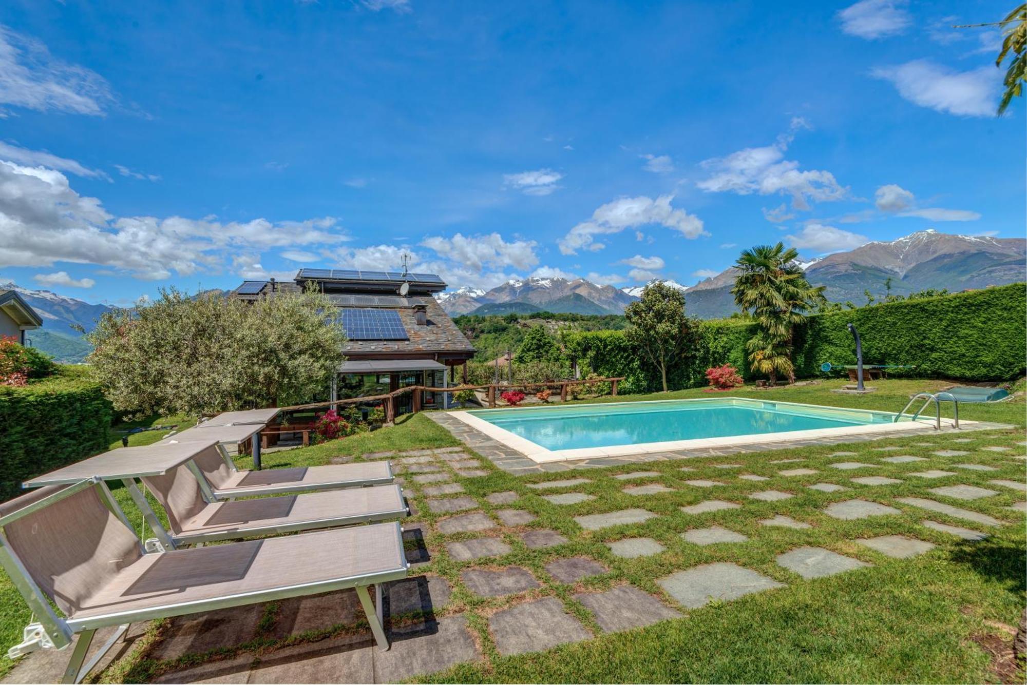 Villa La Corte With Amazing Pool And Garden Colico Exterior foto